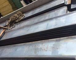 止水鋼板加工裝置