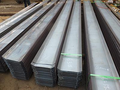 保證止水鋼板在施工中工程質(zhì)量呢？